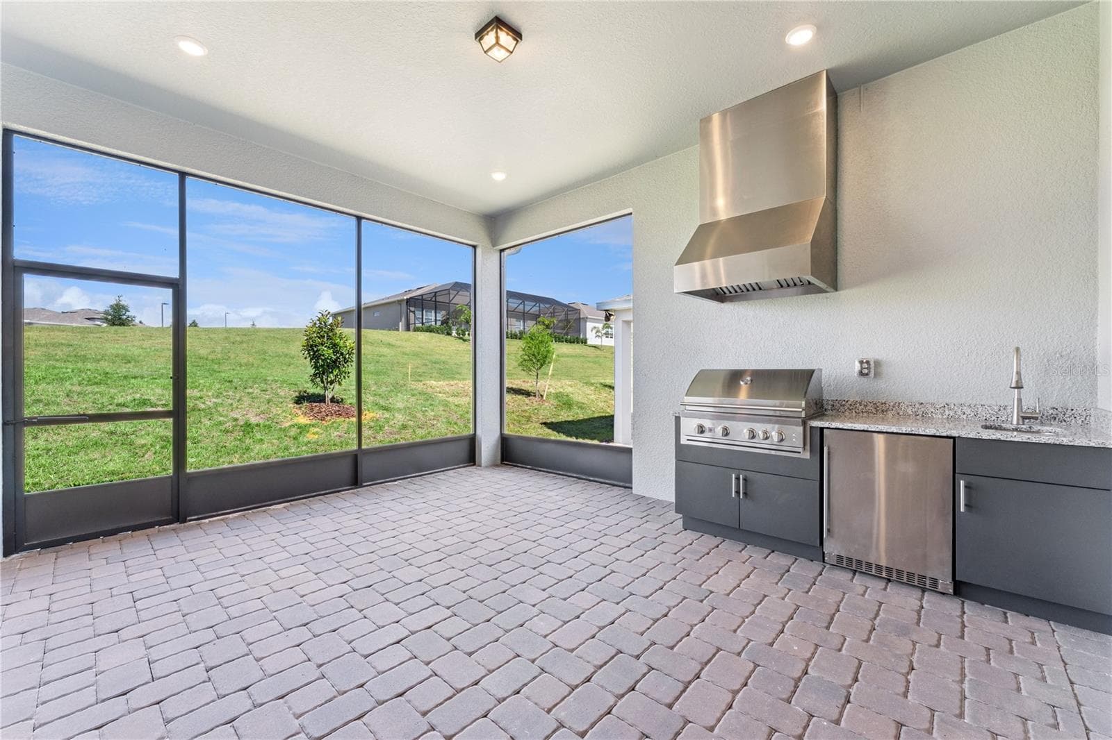 ENTERTAIN ON THE SCREENED LANI - 1552 SKYLINE HEIGHTS CIR, MINNEOLA