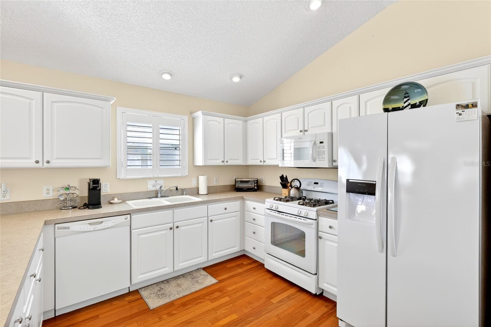 Gas stove! - 600 AUDREY LN, THE VILLAGES