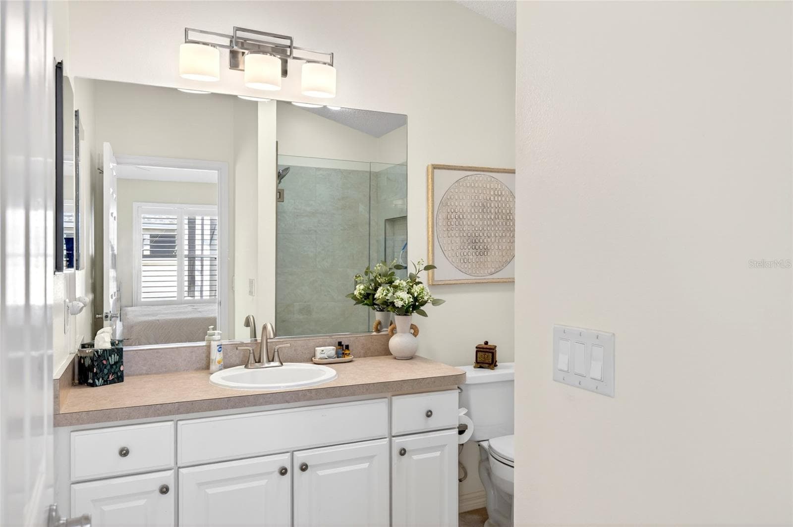 Primary ensuite with new shower - 600 AUDREY LN, THE VILLAGES