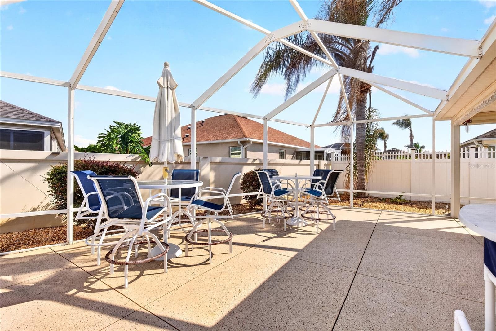Multiple Seating Areas - 600 AUDREY LN, THE VILLAGES