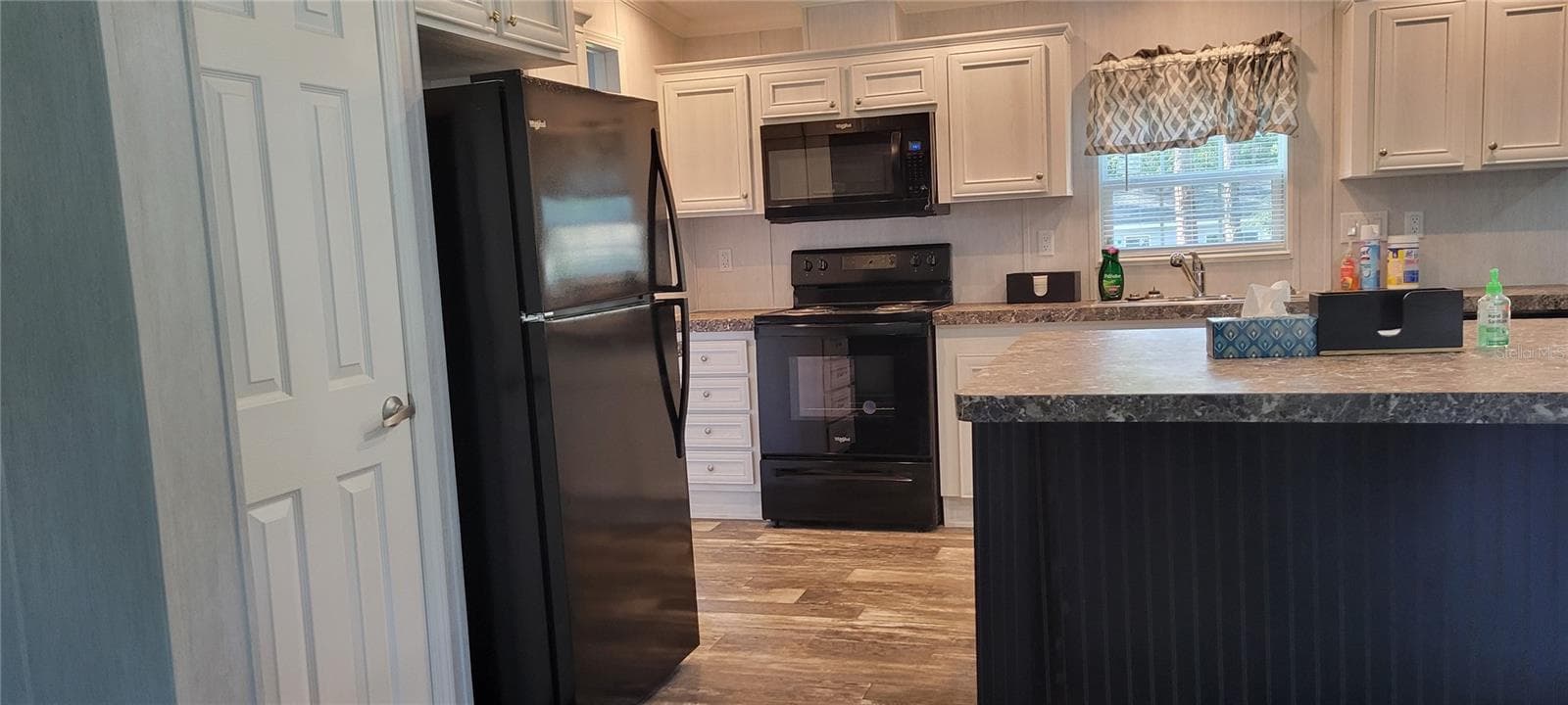 Manufactured Home at 11625 NW 20TH ST, OCALA, photo 6 of 29