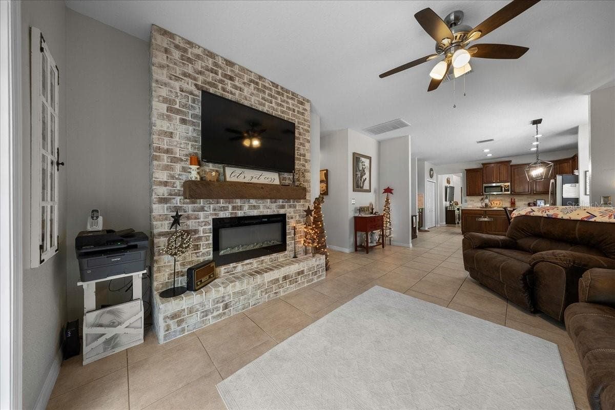 Single Family Residence at 12044 COLONY LAKES BLVD, NEW PORT RICHEY, photo 5 of 51