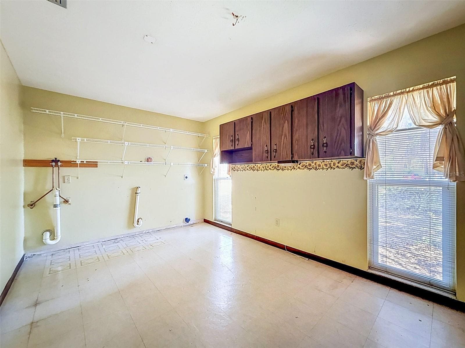 Single Family Residence at 18202 OAKDALE RD, ODESSA, photo 35 of 67
