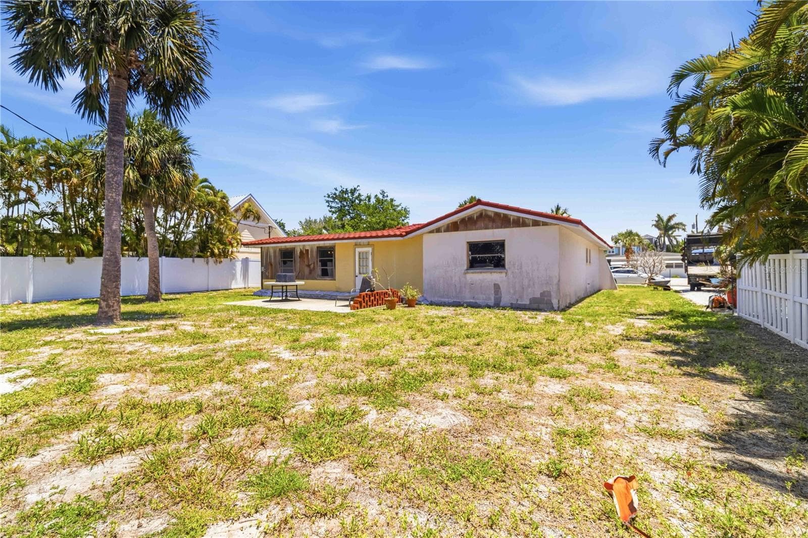Look at that space for a pool! - 306 PALM AVE, ANNA MARIA
