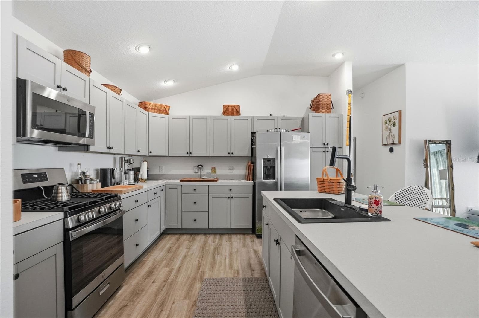 Villa at 862 SPRING AVE, THE VILLAGES, photo 16 of 52