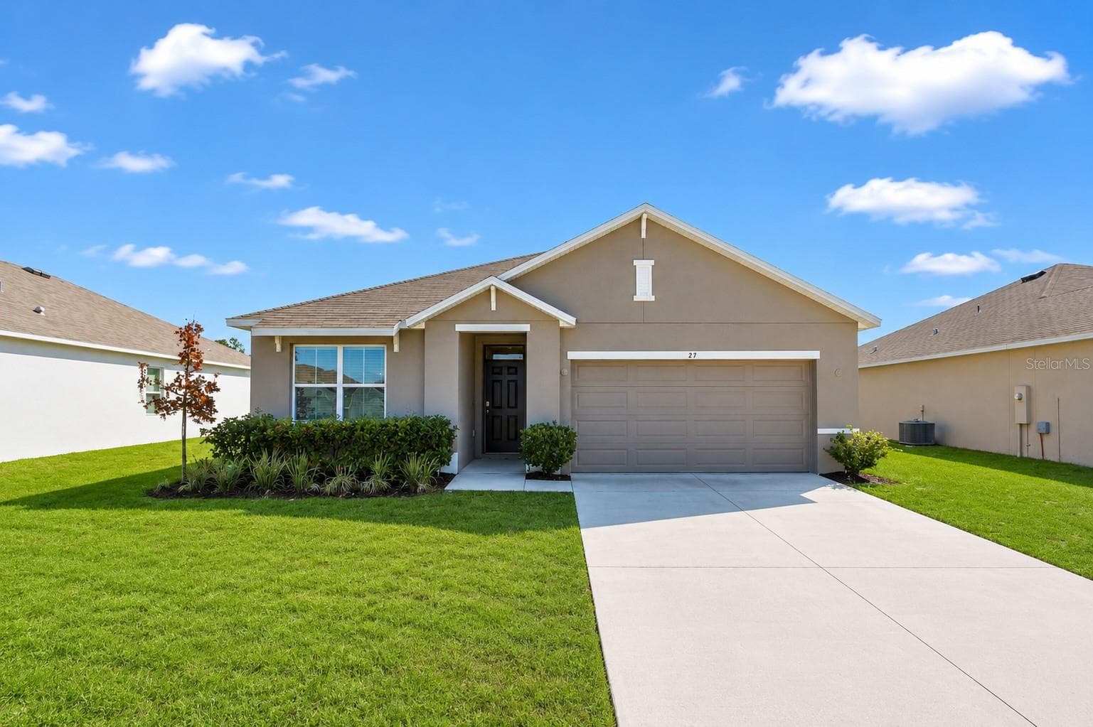 27 HICKORY COURSE LN