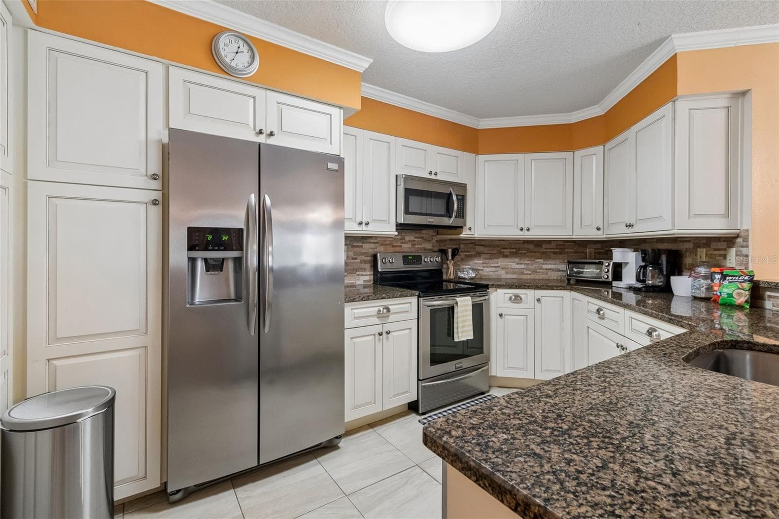 Condominium at 6085 BAHIA DEL MAR BLVD #106, ST PETERSBURG, photo 7 of 37