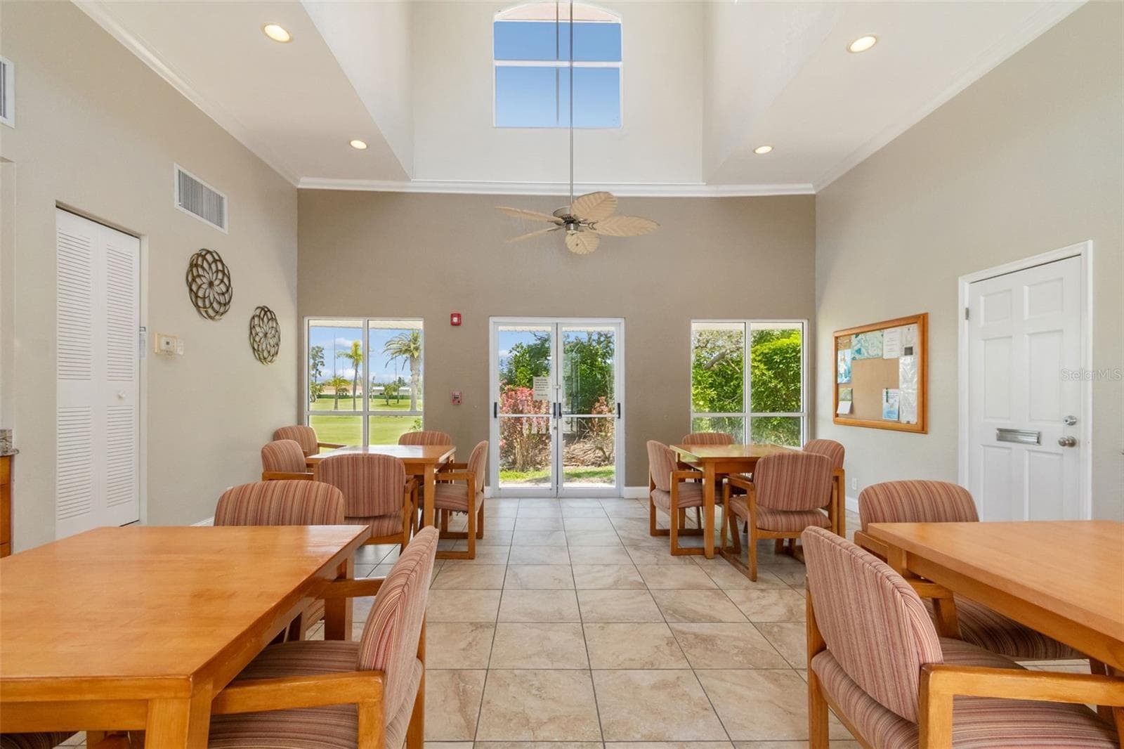 Condominium at 6085 BAHIA DEL MAR BLVD #106, ST PETERSBURG, photo 33 of 37