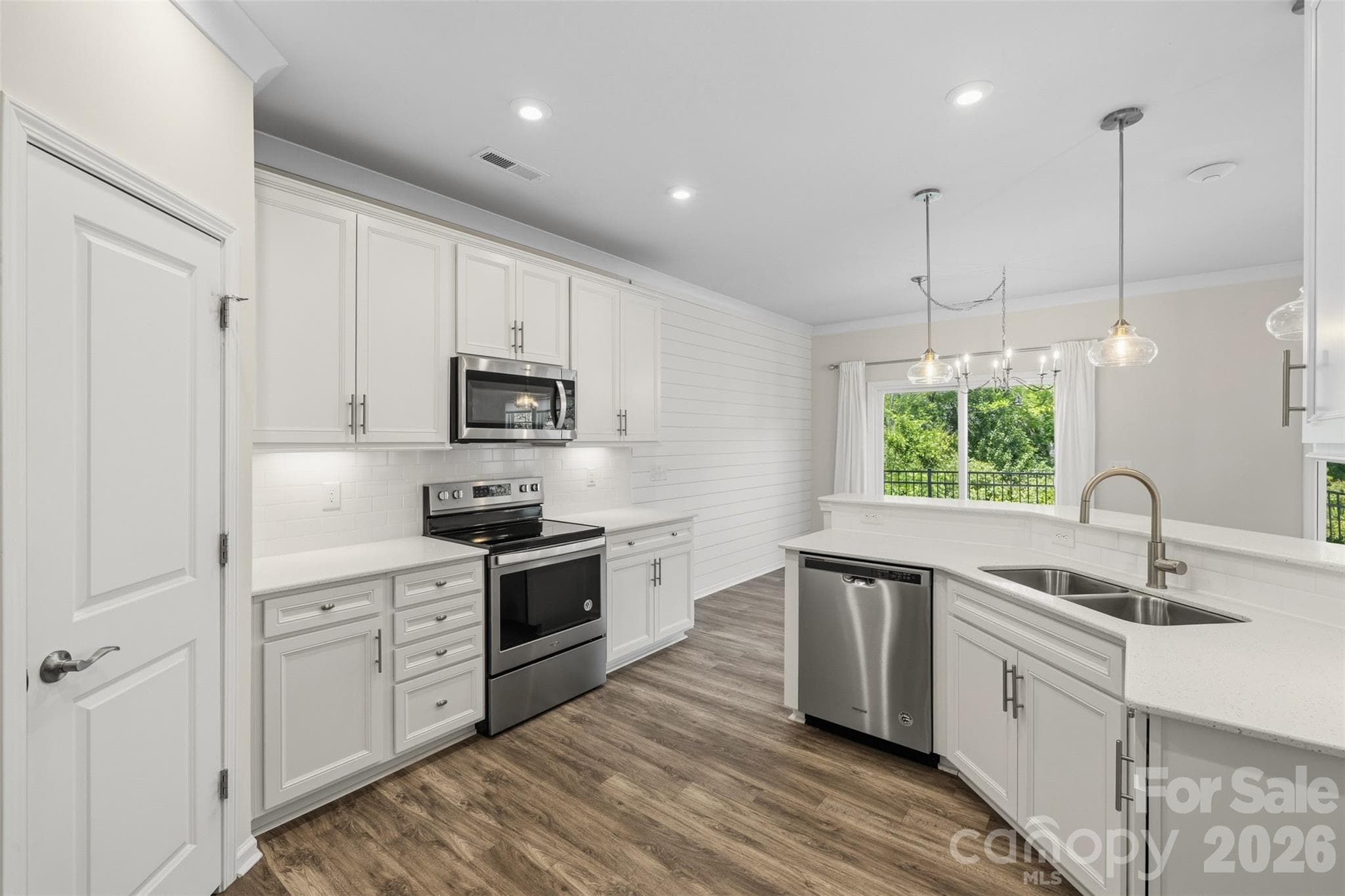 Walk in pantry - 23206 Clarabelle Drive, Charlotte