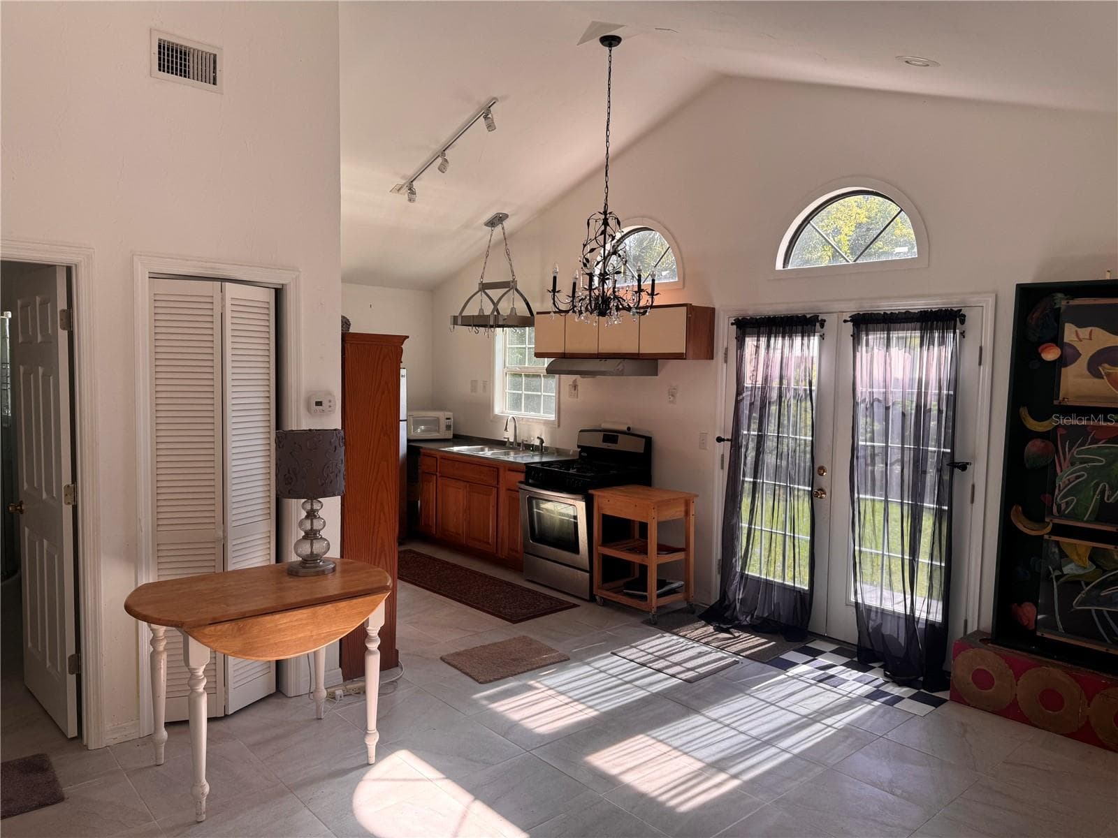 Single Family Residence at 103 GROVE ST, MELROSE, photo 6 of 28