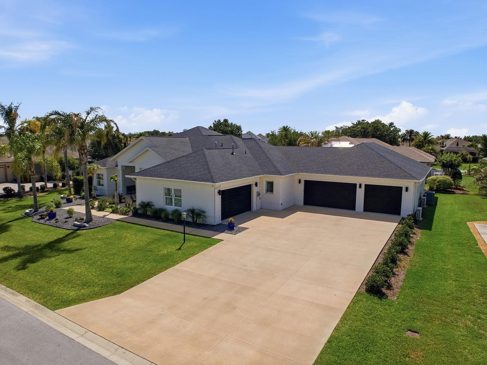 Single Family Residence at 858 PINCKNEY LN, THE VILLAGES, photo 4 of 69