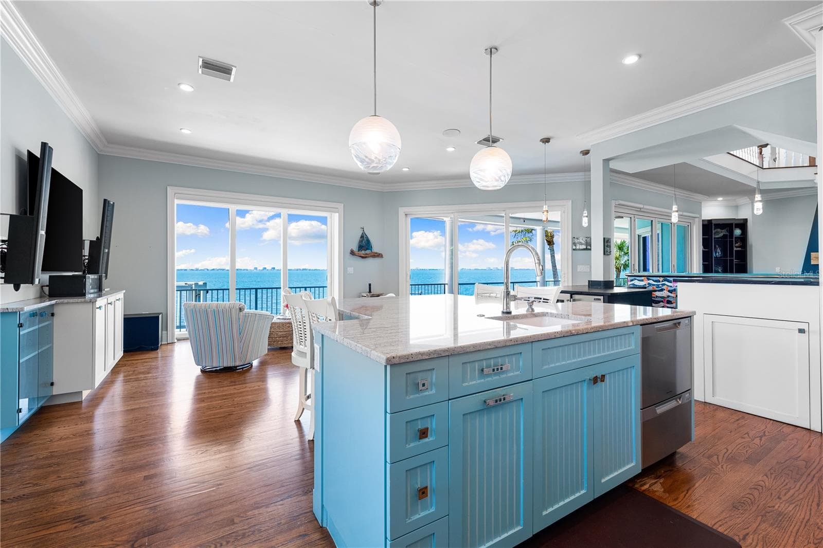 Single Family Residence at 350 S SHORE DR, SARASOTA, photo 21 of 69