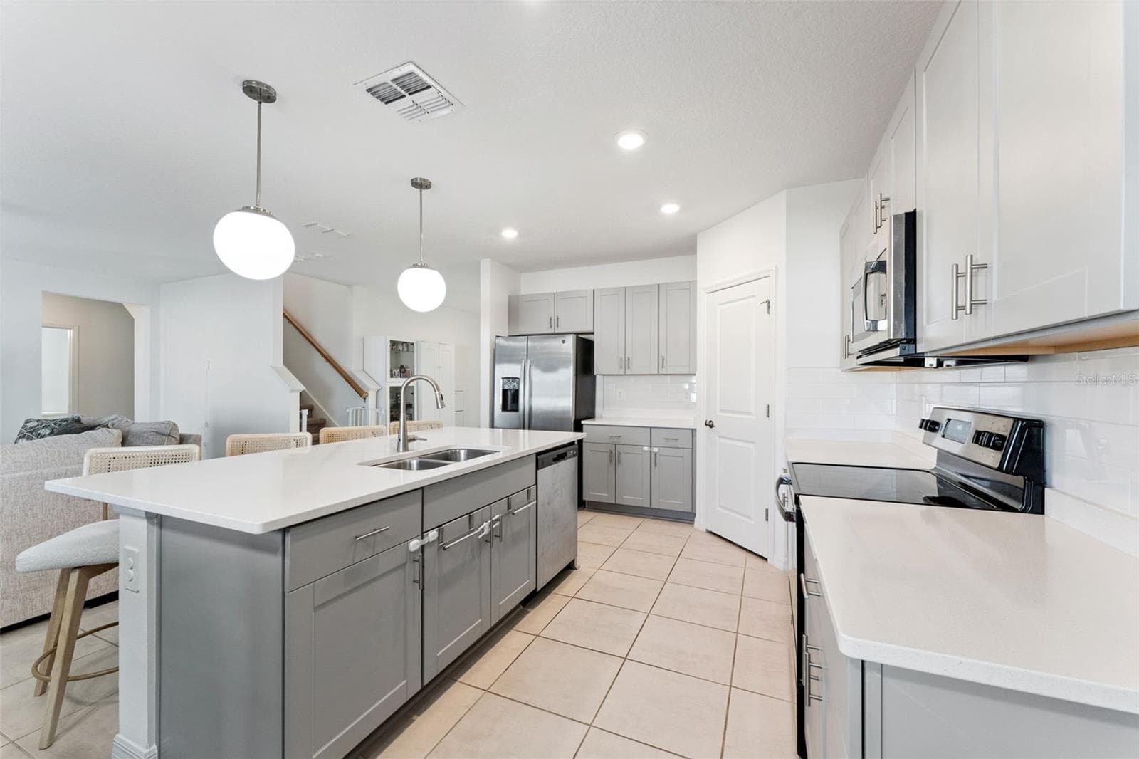 Single Family Residence at 1111 CALICO POINTE CIR, GROVELAND, photo 16 of 53