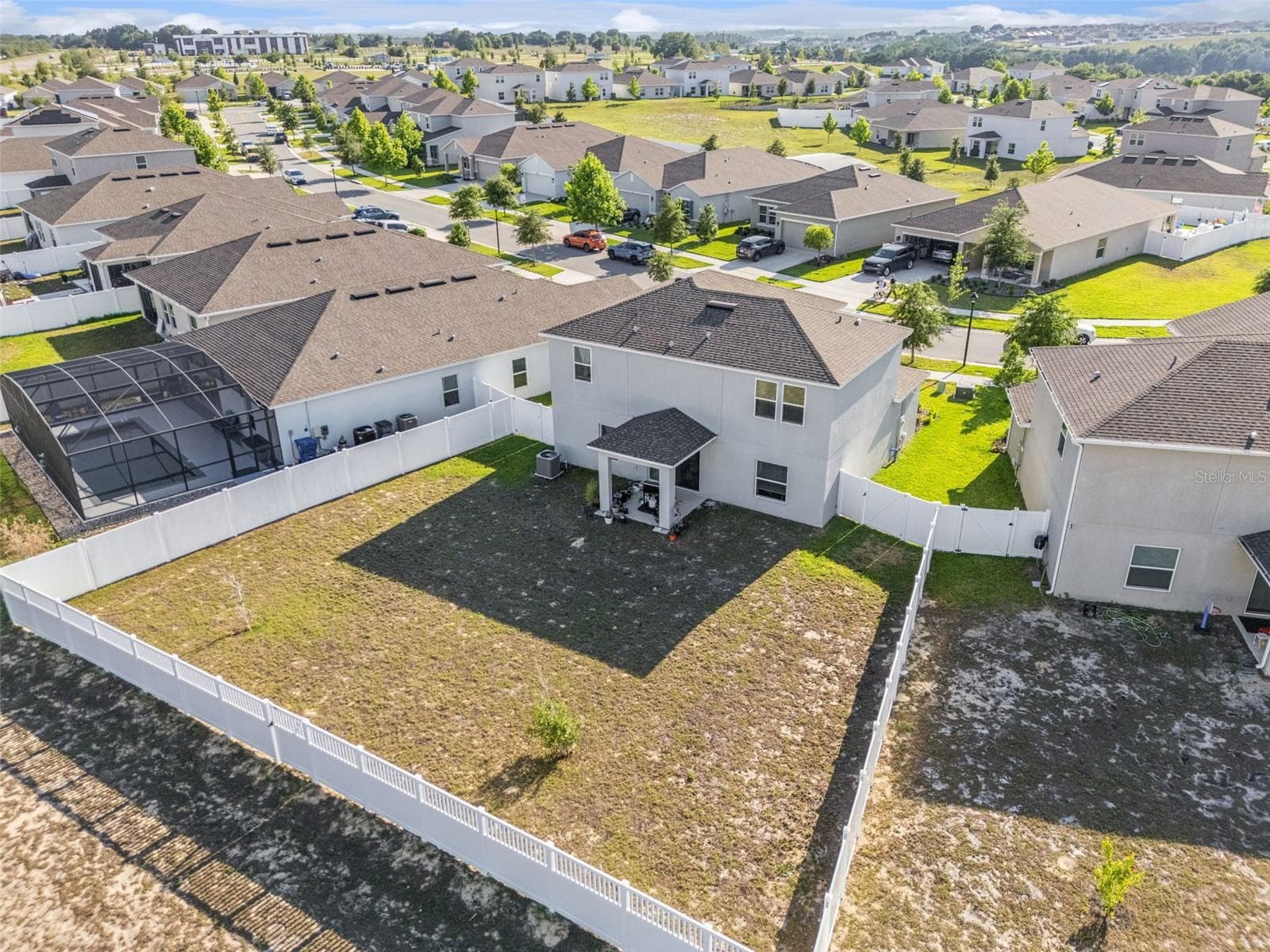 Single Family Residence at 1111 CALICO POINTE CIR, GROVELAND, photo 42 of 53