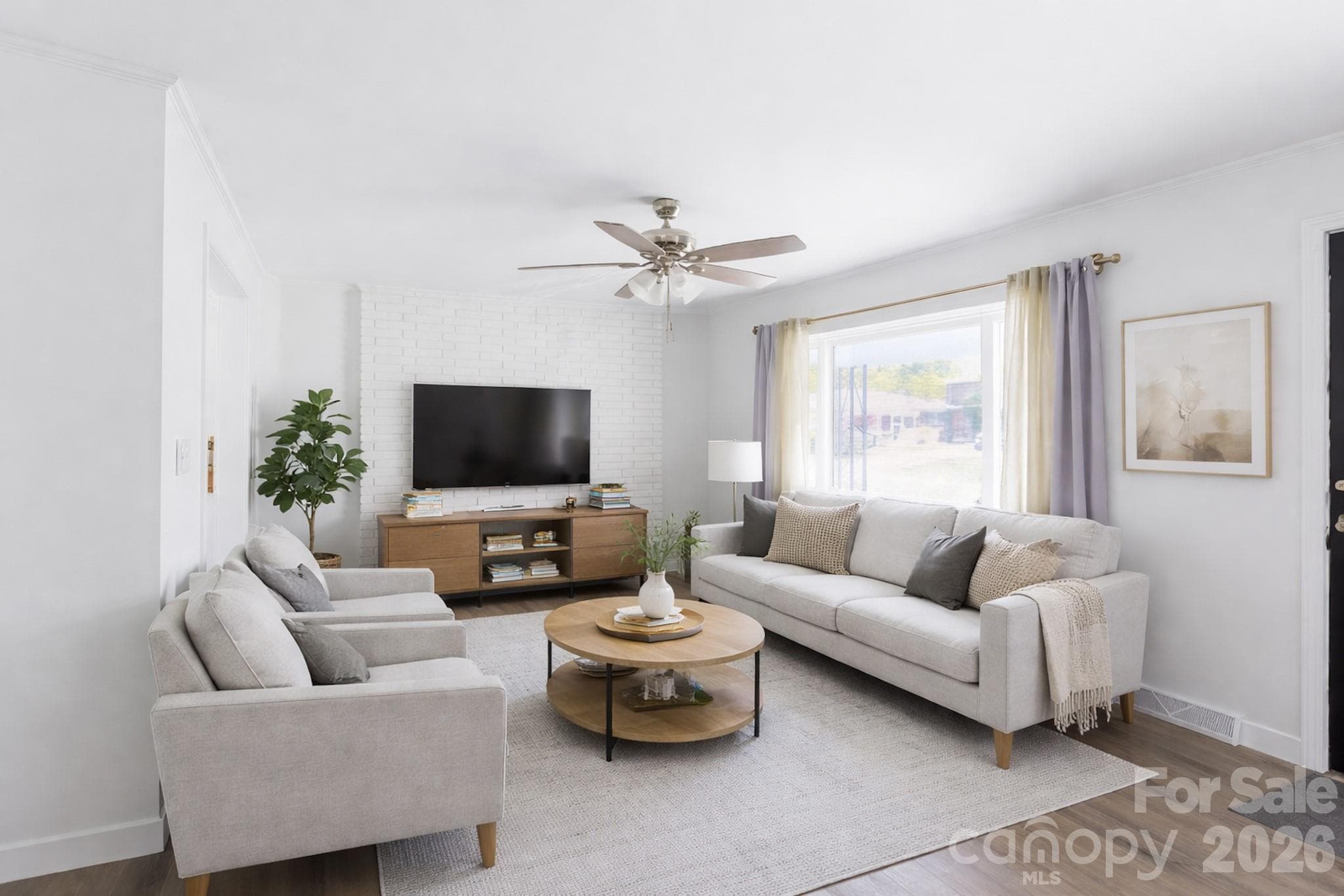 living - 615 W Marsh Street, Salisbury