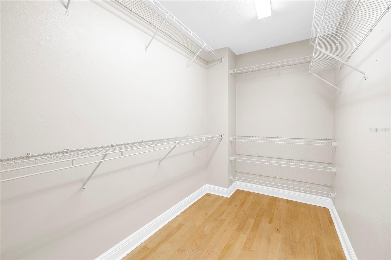 HUGE walk-in closet - 409 BARCELONA DR, ST PETERSBURG