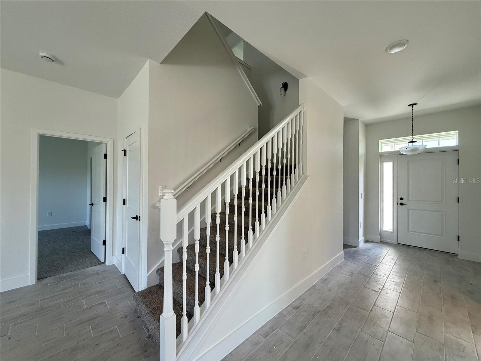 Single Family Residence at 27204 DEEP CREEK BLVD, PUNTA GORDA, photo 9 of 21