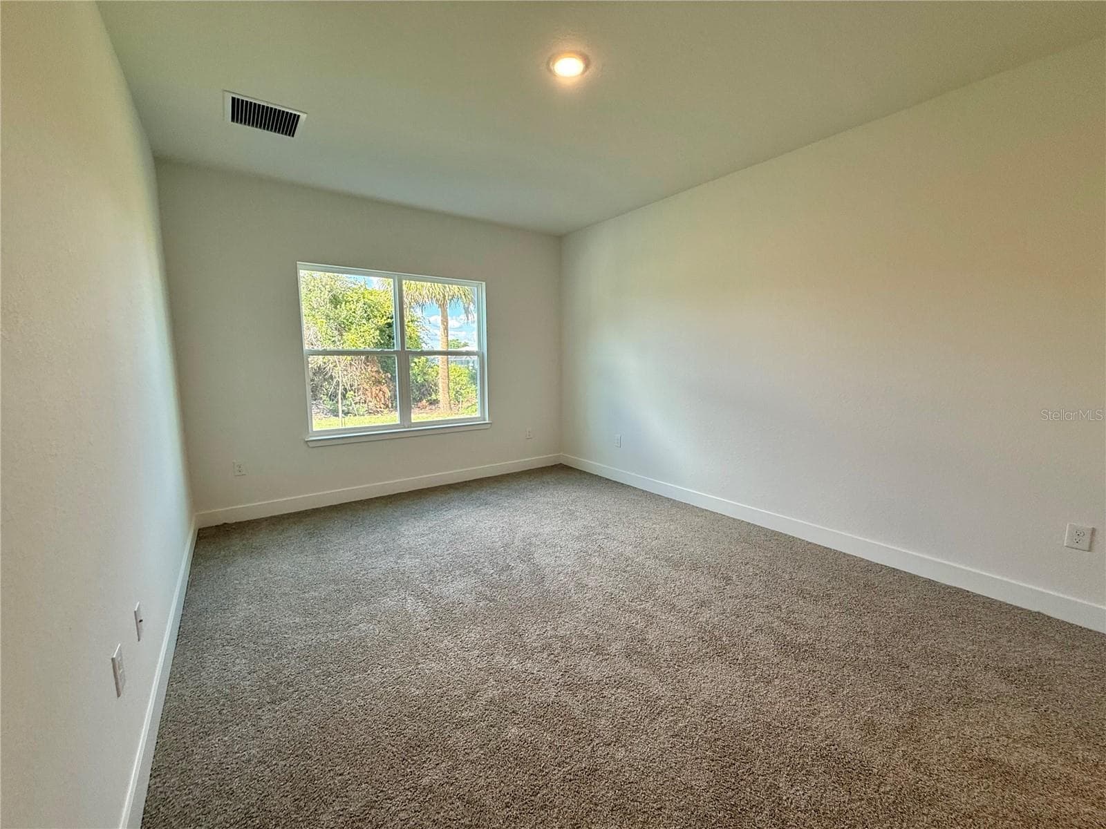 Single Family Residence at 27204 DEEP CREEK BLVD, PUNTA GORDA, photo 14 of 21