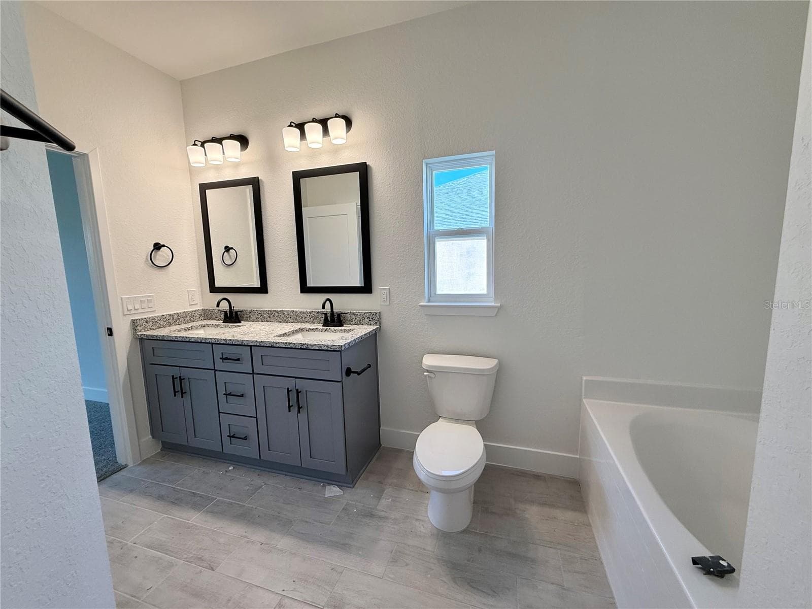 Single Family Residence at 27204 DEEP CREEK BLVD, PUNTA GORDA, photo 15 of 21