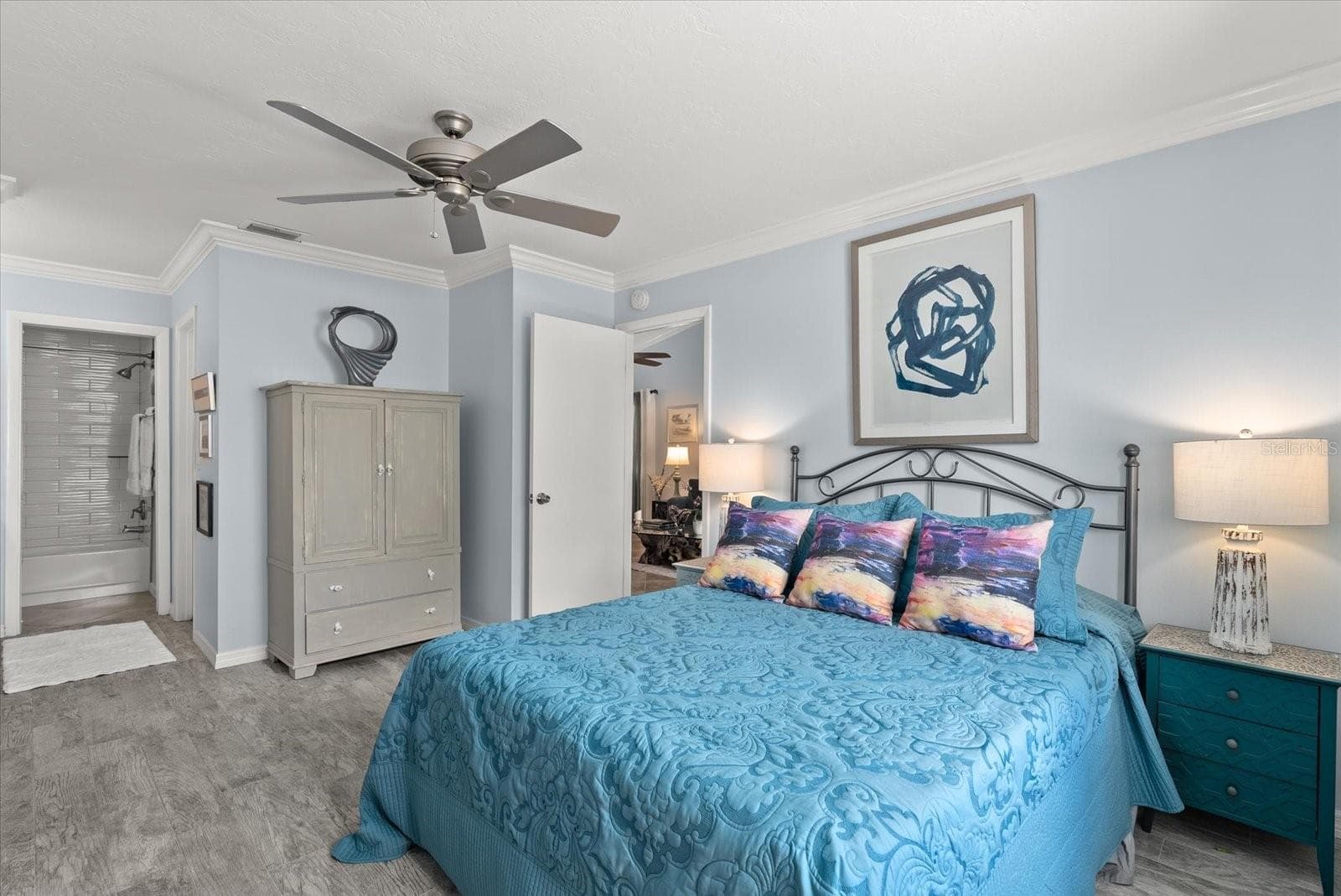 Primary Suite with a large walk-in closet. - 2723 60TH AVENUE DR W #2723, BRADENTON
