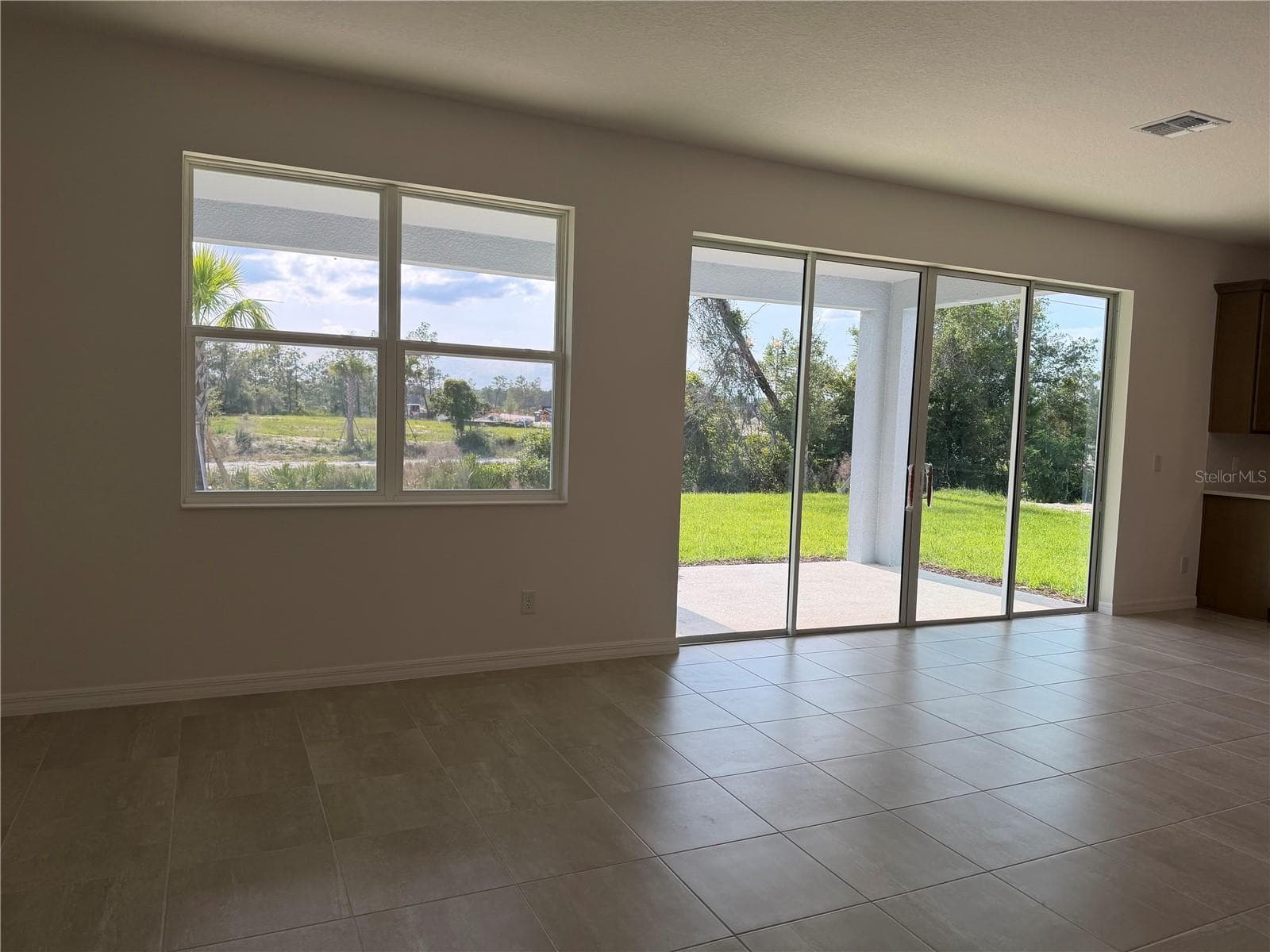 Single Family Residence at 756 FARFIELDS ST, DELAND, photo 4 of 13