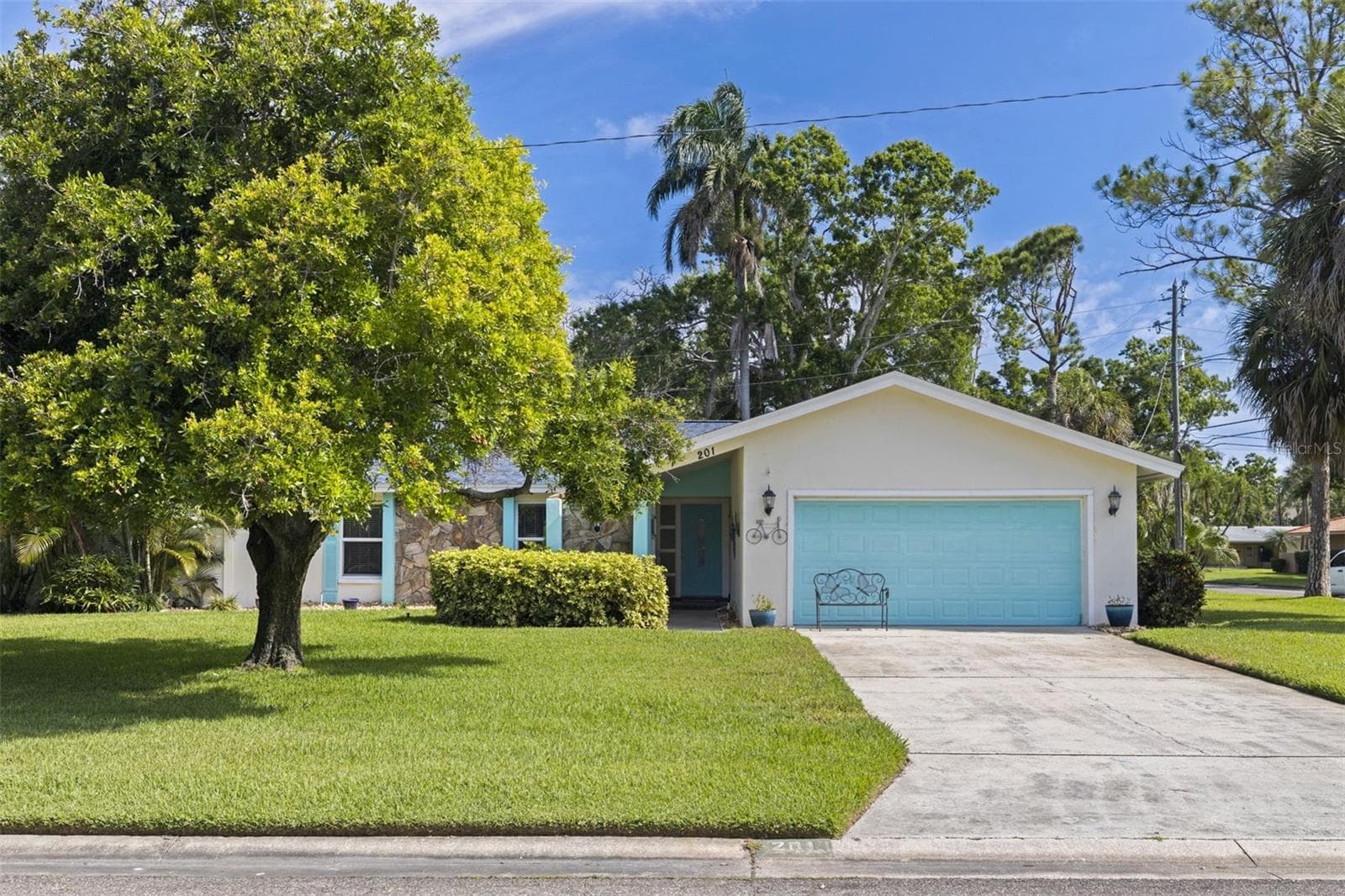 201 58TH AVE S