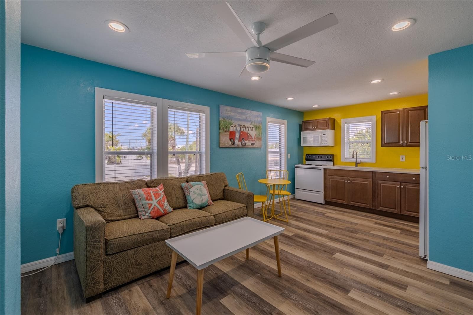 Open the door to your new condo - 13343 GULF BLVD #14, MADEIRA BEACH