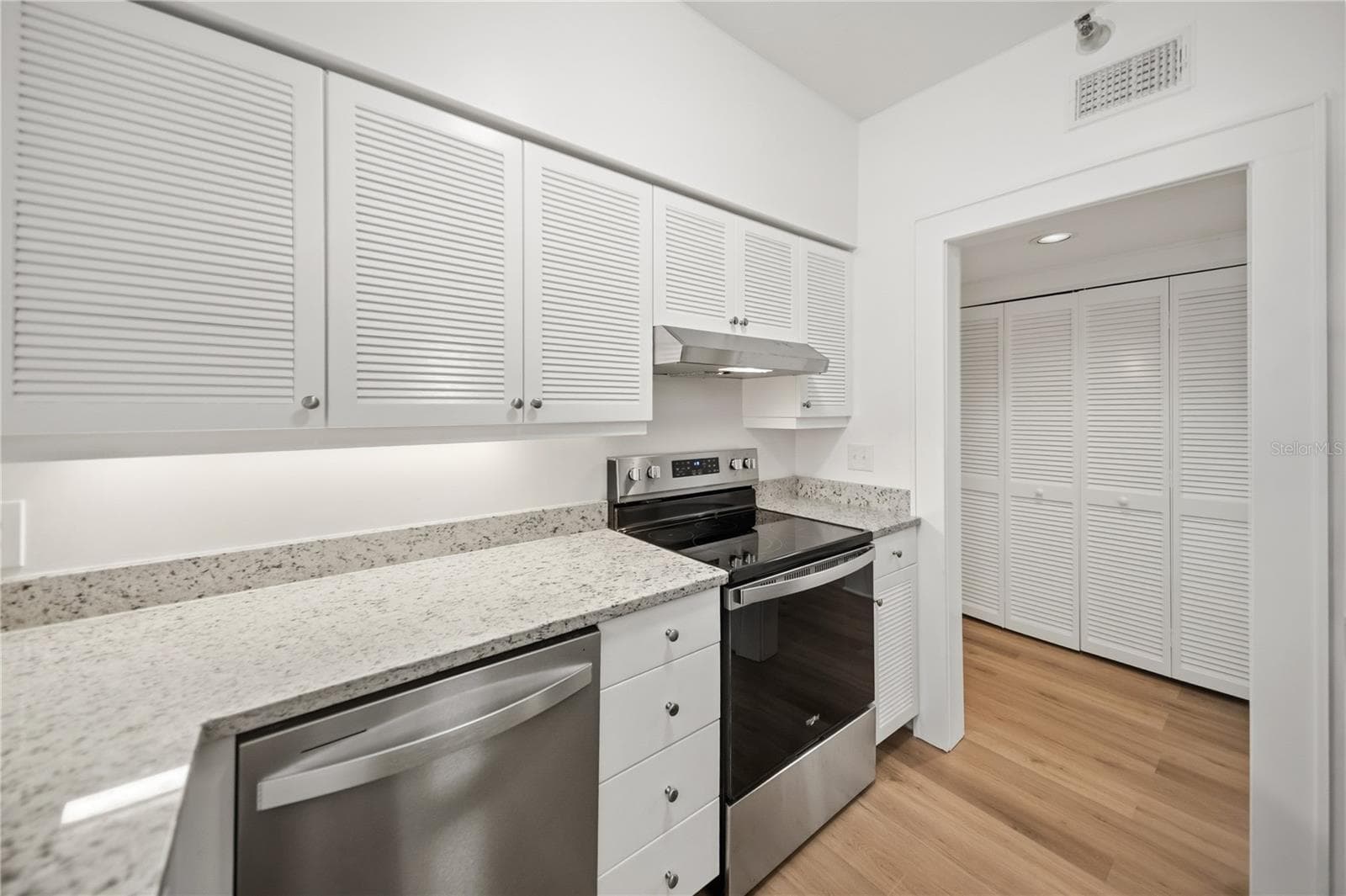 Condominium at 1221 N PALM AVE #202, SARASOTA, photo 9 of 64