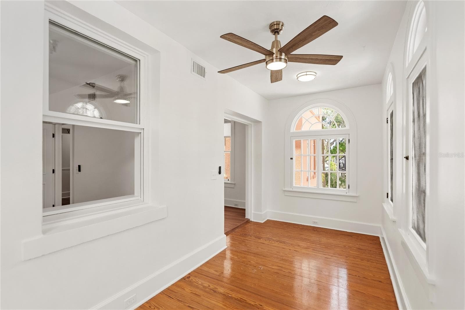 Sunroom - 1221 N PALM AVE #202, SARASOTA