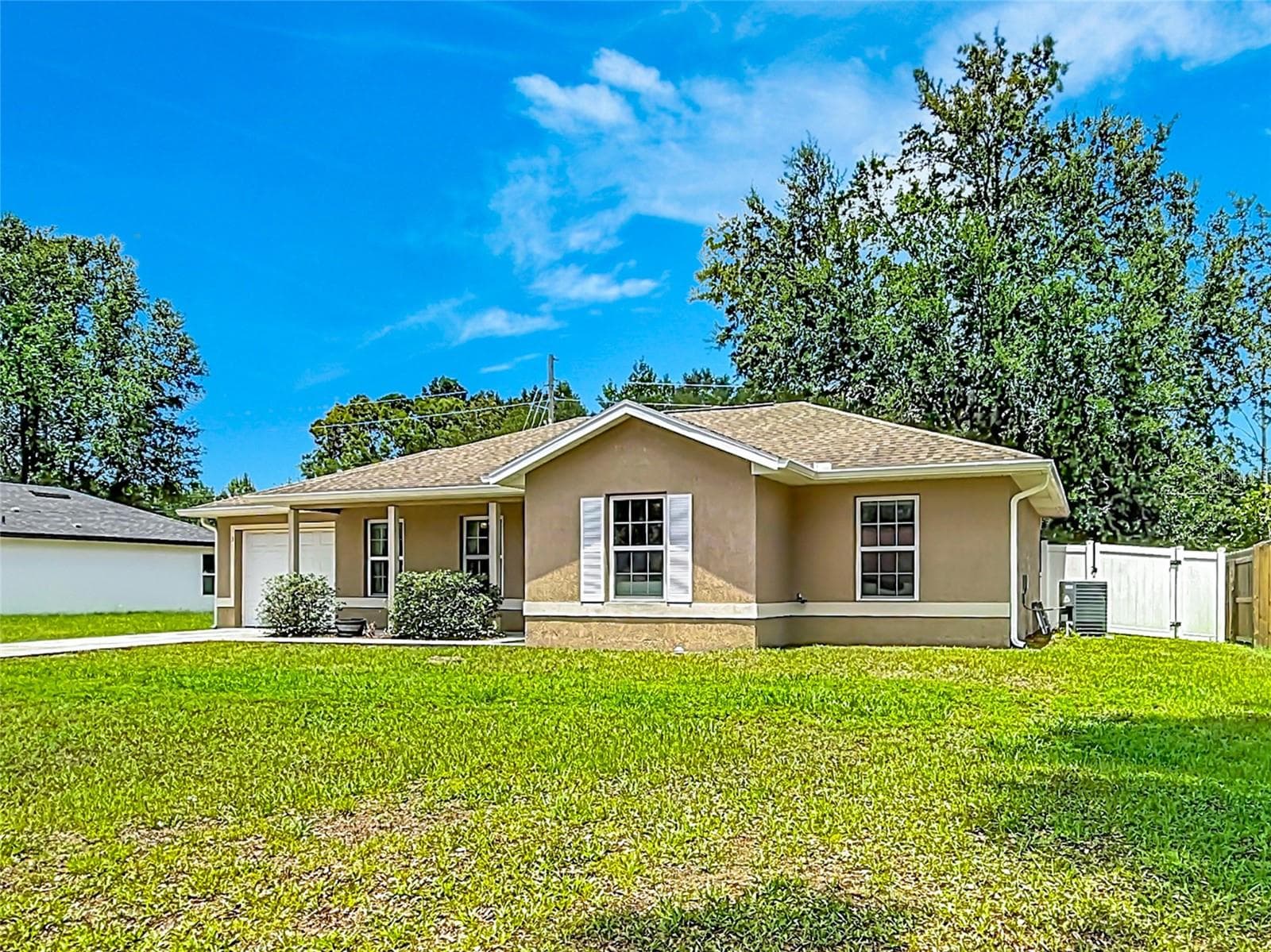 Single Family Residence at 3 PINE TRACK PL, OCALA, photo 2 of 51