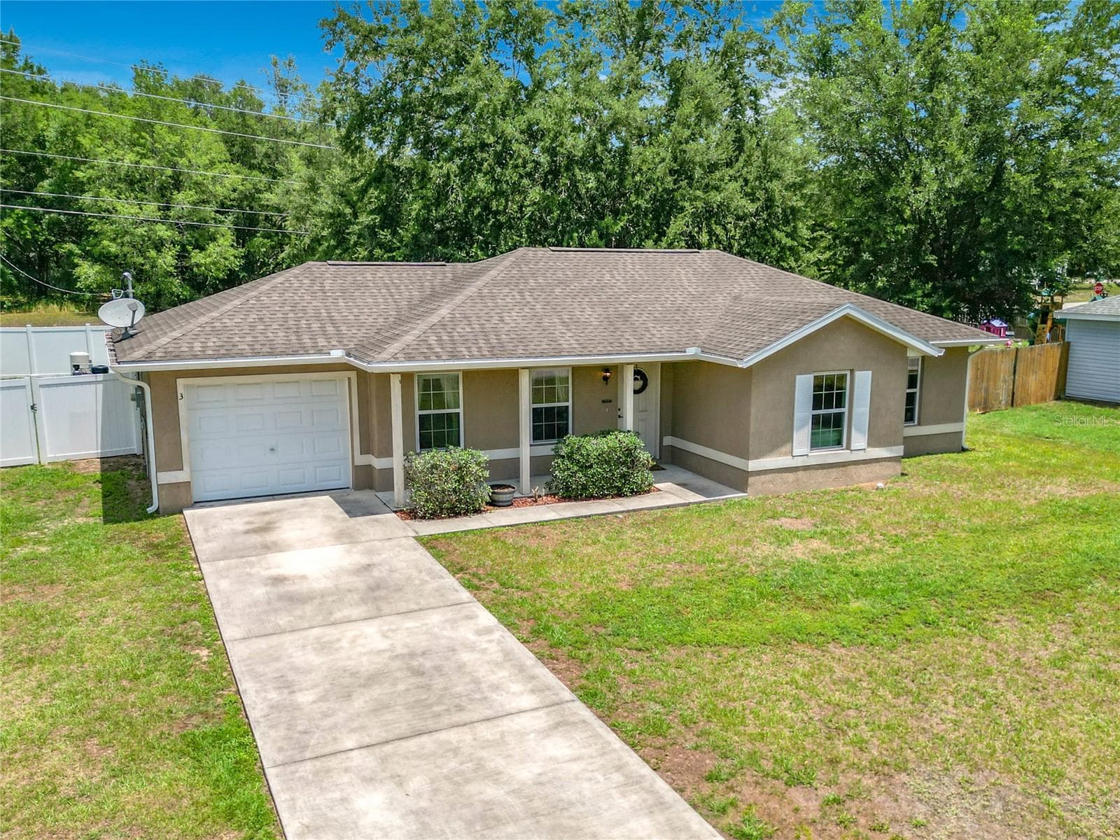 Single Family Residence at 3 PINE TRACK PL, OCALA, photo 3 of 51
