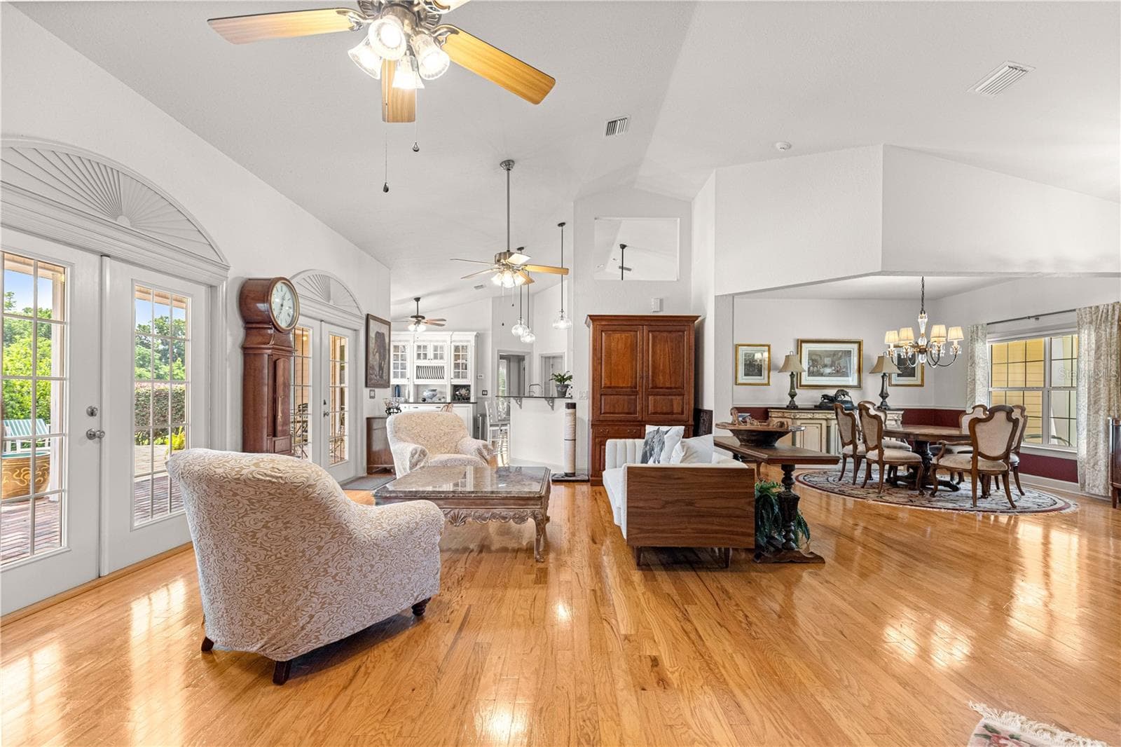 LIVING/DINING AREAS - 9041 SW 14TH AVE, OCALA