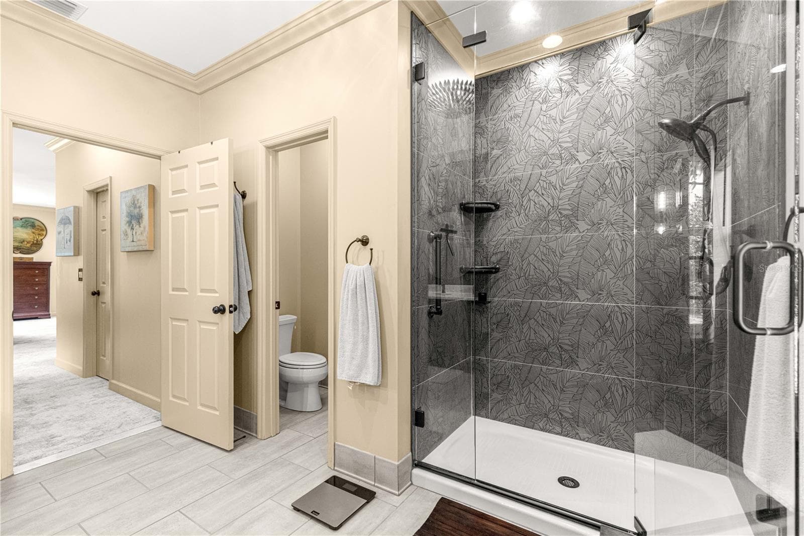 MASTER SHOWER - 9041 SW 14TH AVE, OCALA