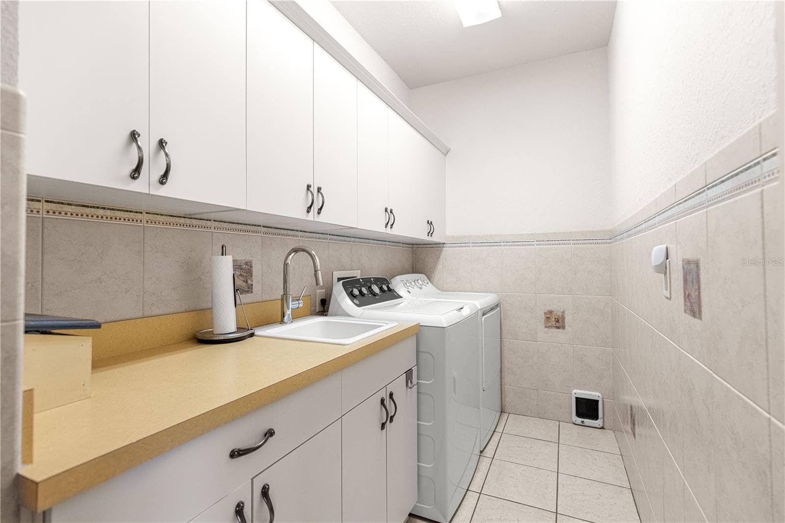 LAUNDRY - 9041 SW 14TH AVE, OCALA