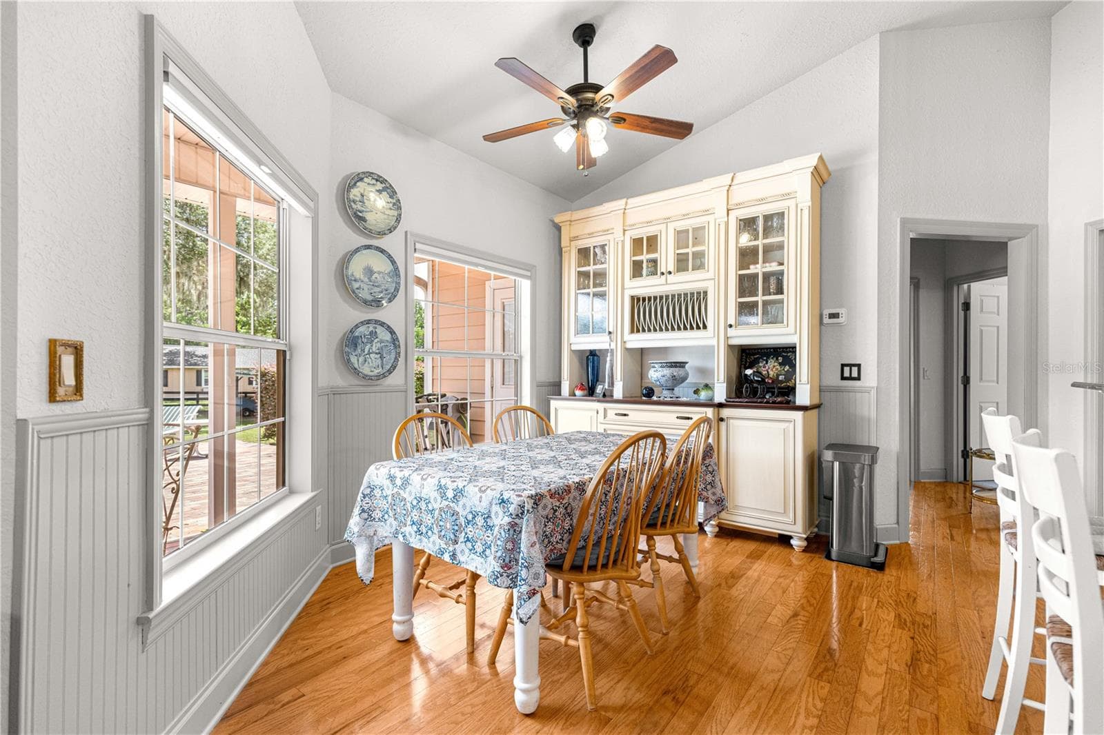 BREAKFAST NOOK - 9041 SW 14TH AVE, OCALA