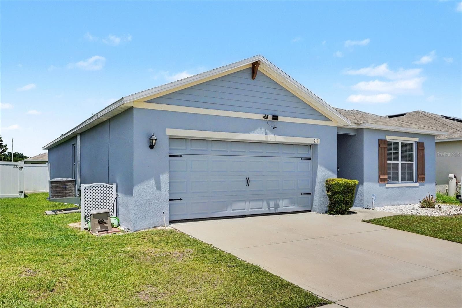 Single Family Residence at 911 WATERVILLE DR, AUBURNDALE, photo 3 of 38