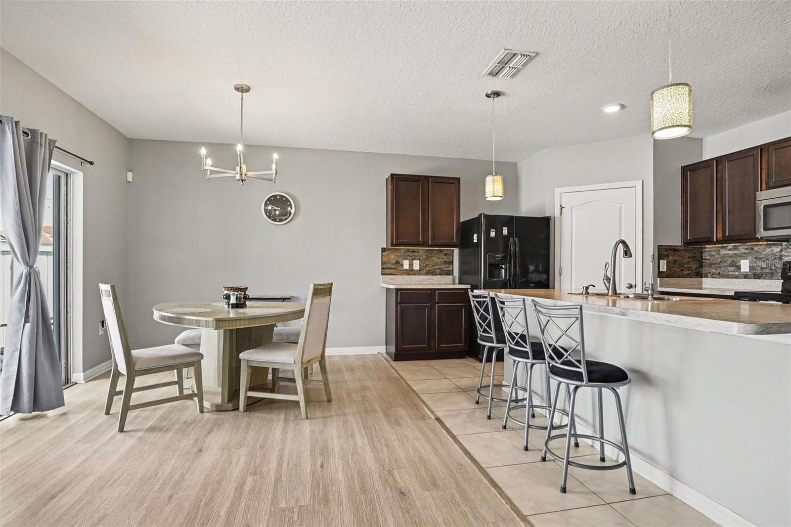 Single Family Residence at 911 WATERVILLE DR, AUBURNDALE, photo 15 of 38