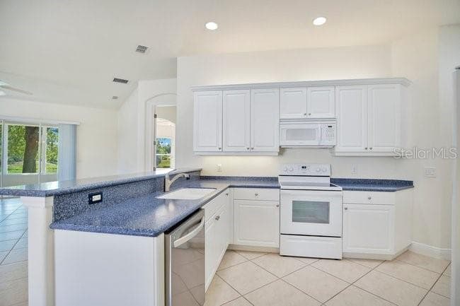 Half Duplex at 208 LAMONTE POINT CT, DEBARY, photo 15 of 47