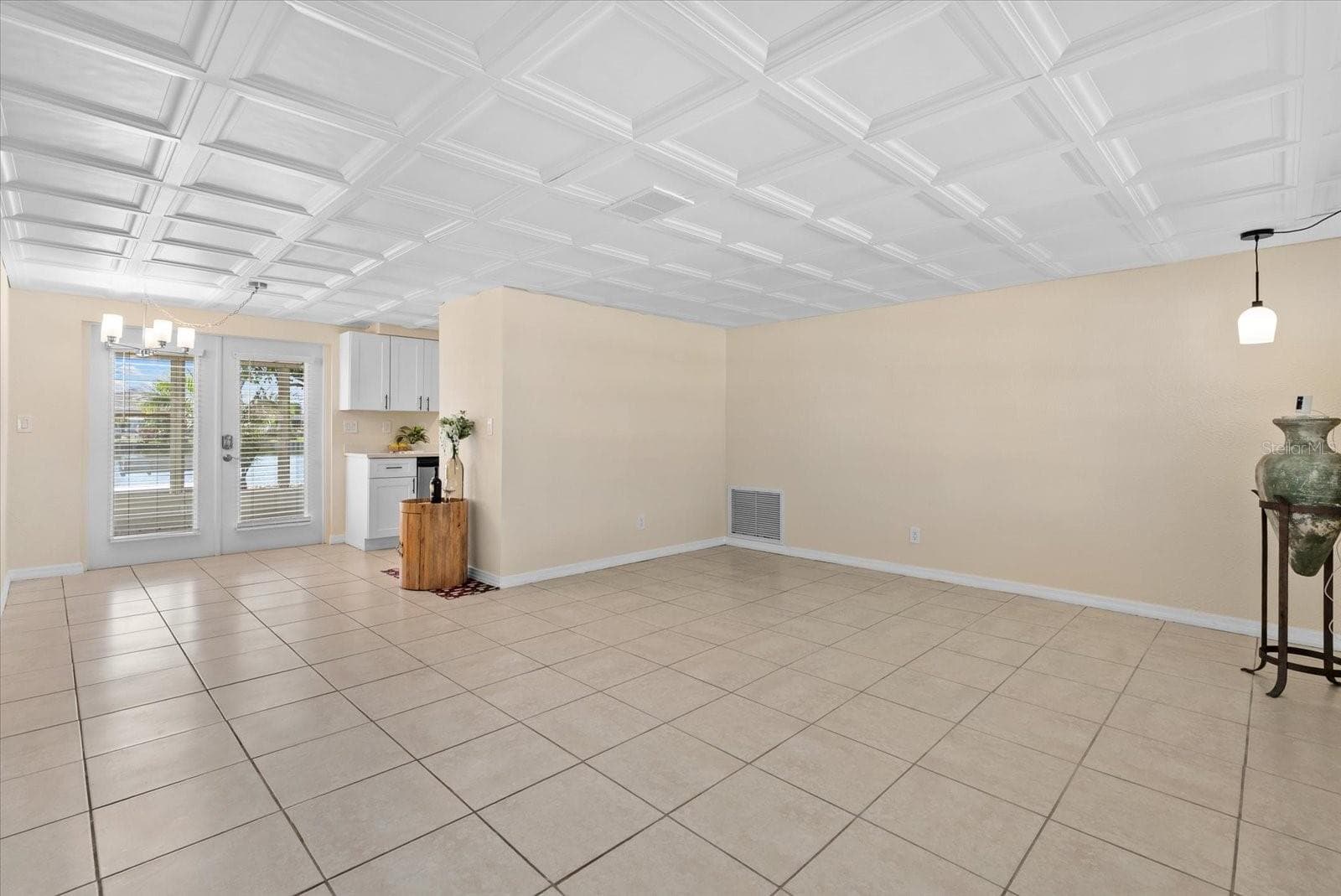 living/dining - 2146 SOCIETY DR, HOLIDAY