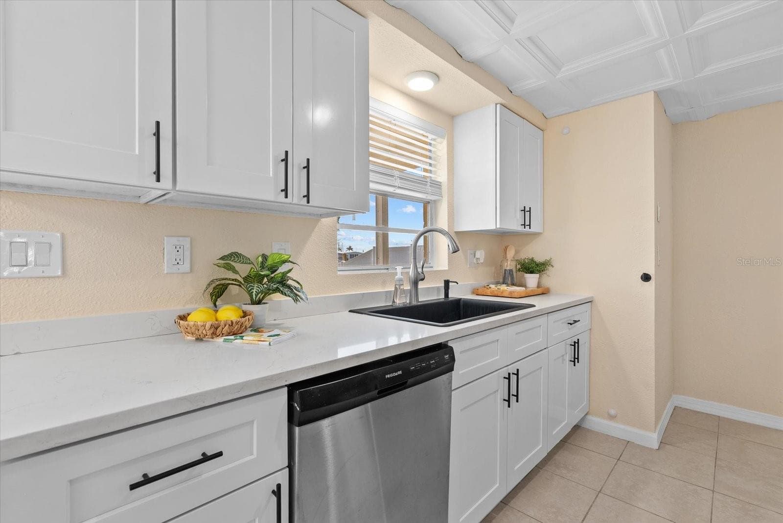 Single Family Residence at 2146 SOCIETY DR, HOLIDAY, photo 12 of 40
