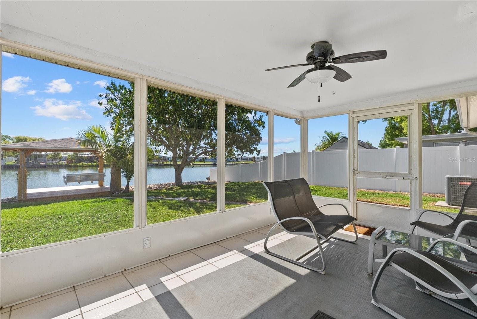 back screened lanai - 2146 SOCIETY DR, HOLIDAY