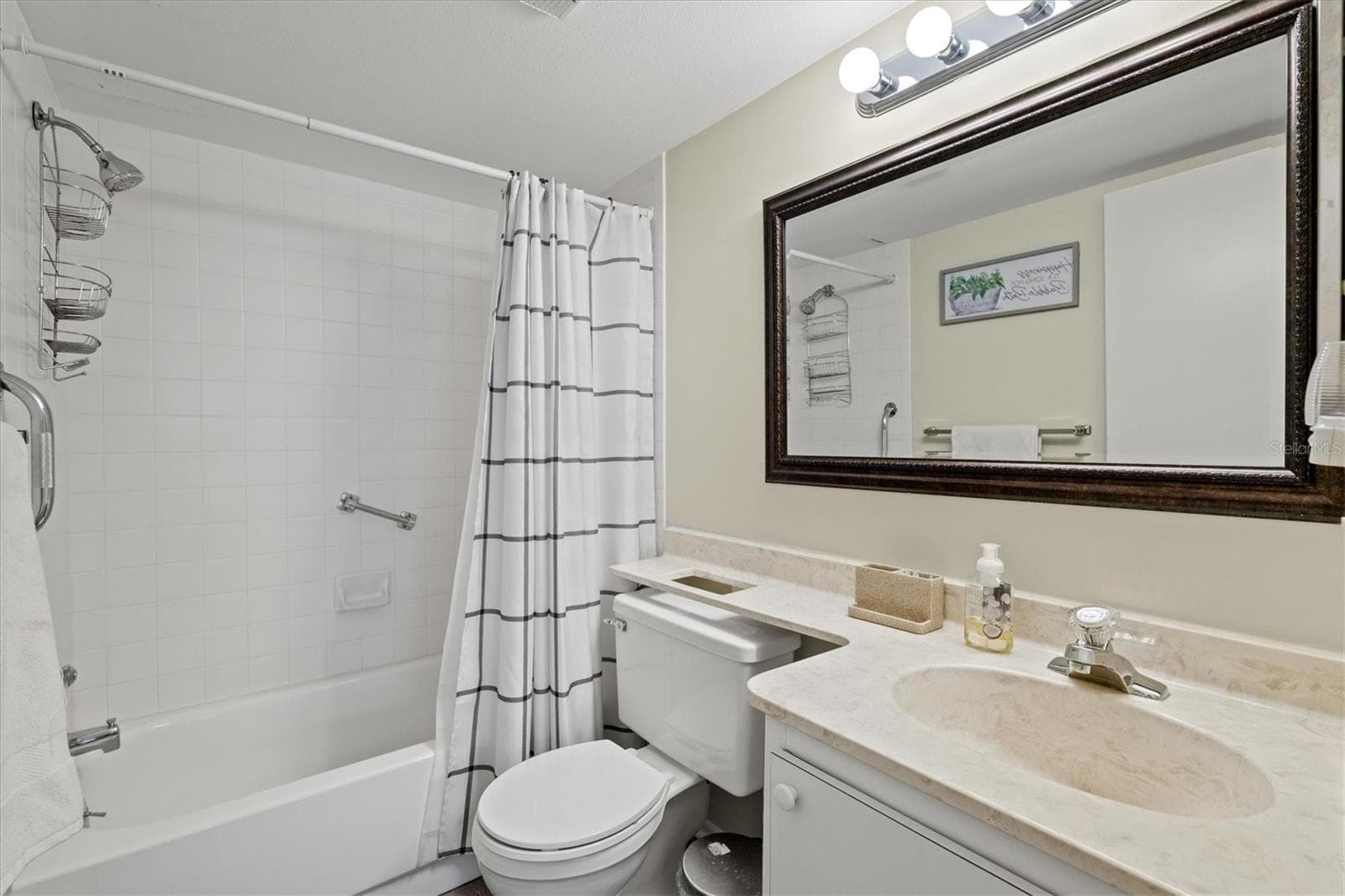 Condominium at 3275 BENEVA RD #104, SARASOTA, photo 7 of 28