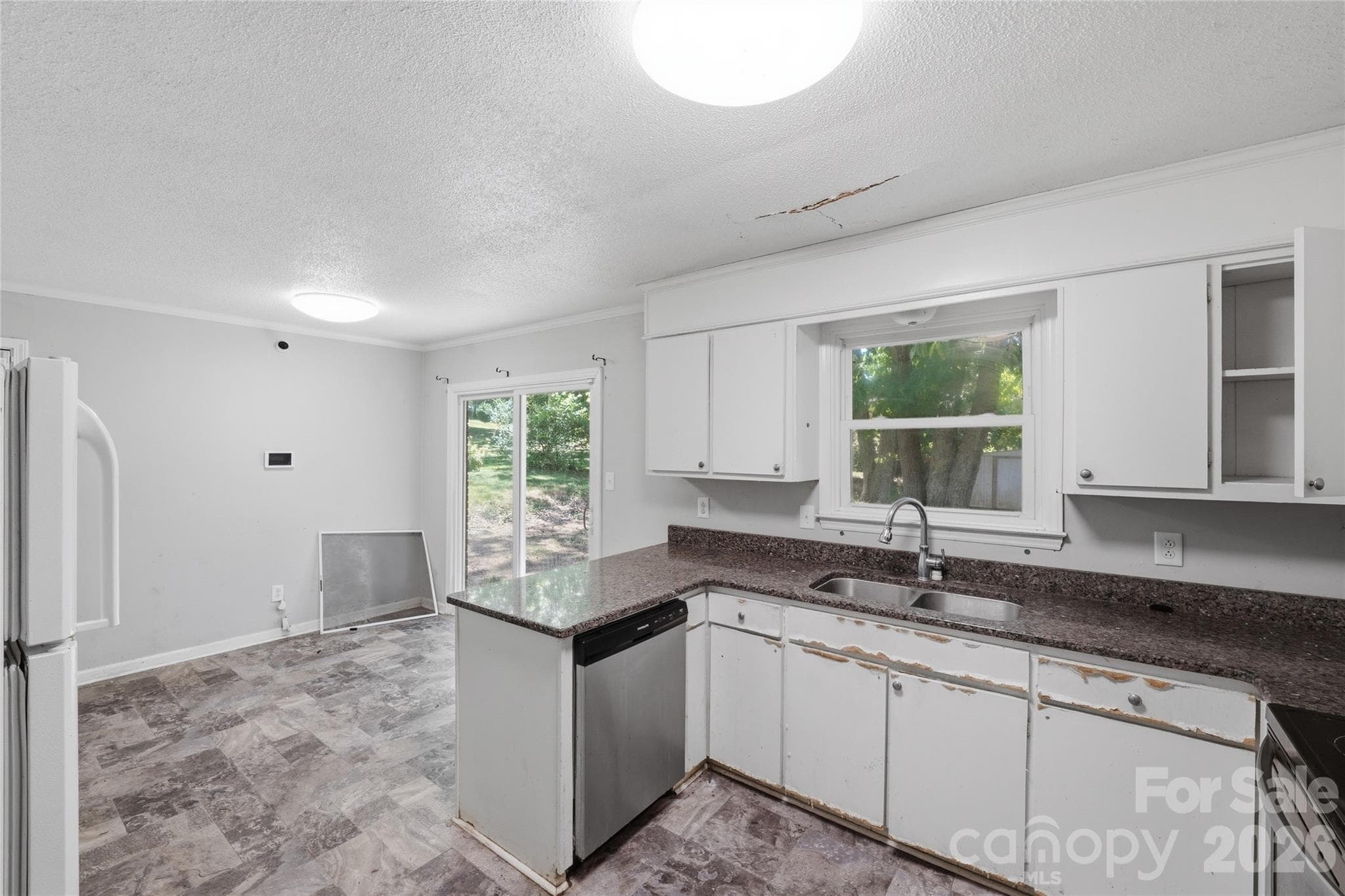 Single Family Residence at 151 Redwood Lane, Gastonia, photo 11 of 23