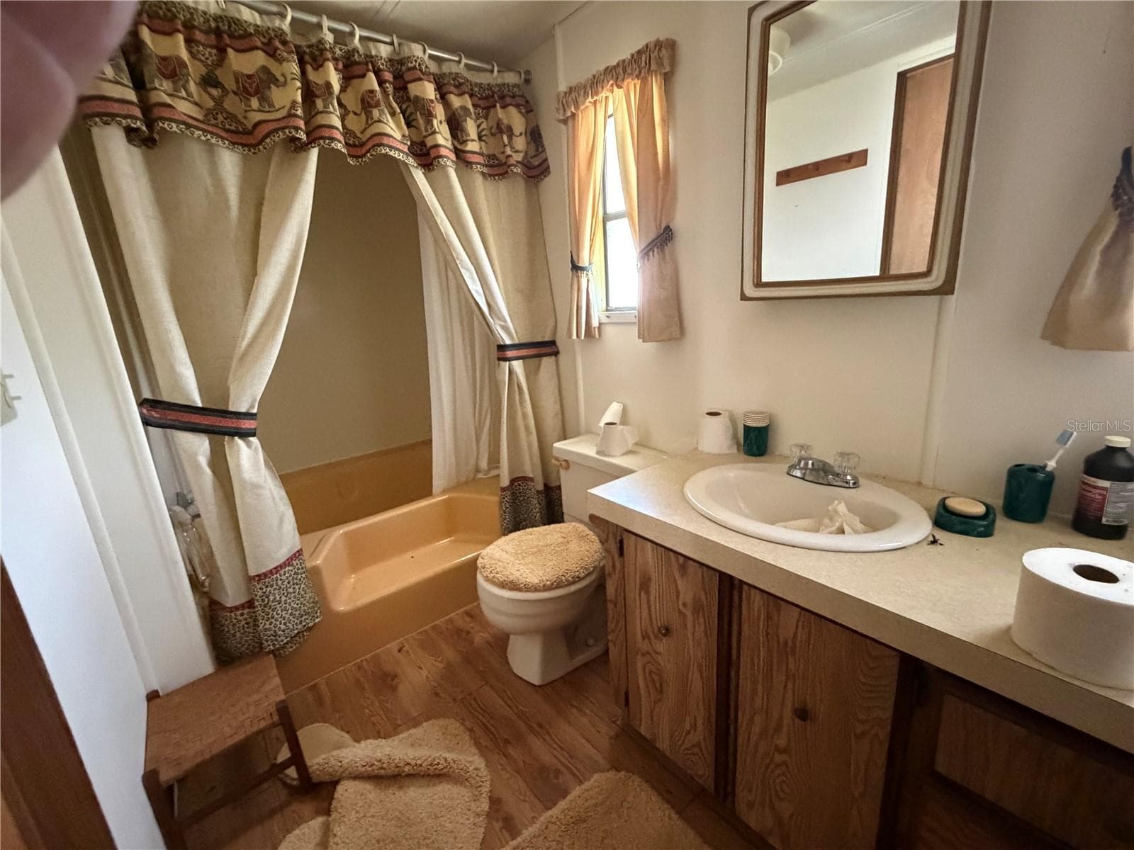 Primary Bathroom - 13440 PALM DR #7, ASTATULA