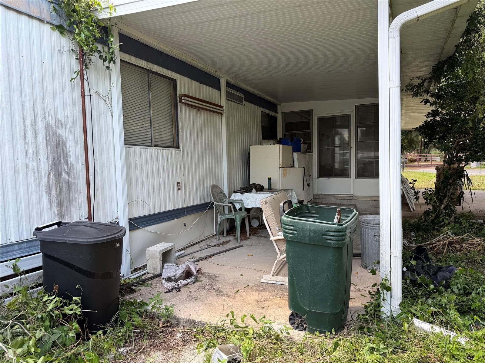 Back porch - 13440 PALM DR #7, ASTATULA