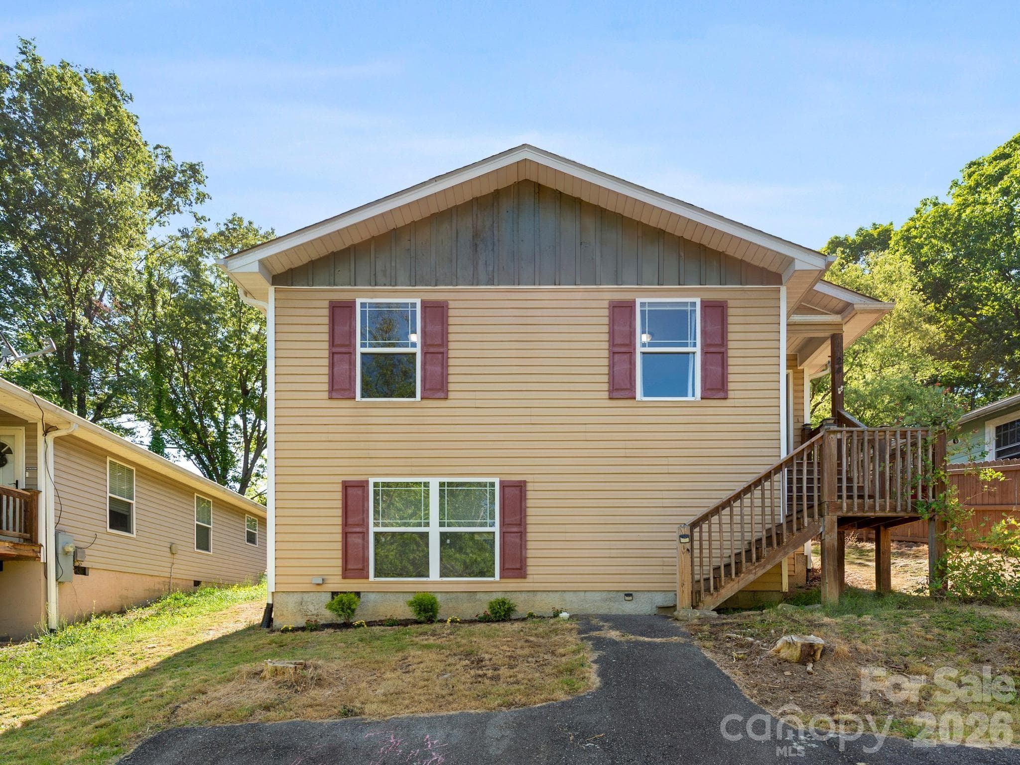 Single Family Residence at Asheville, photo 2 of 32