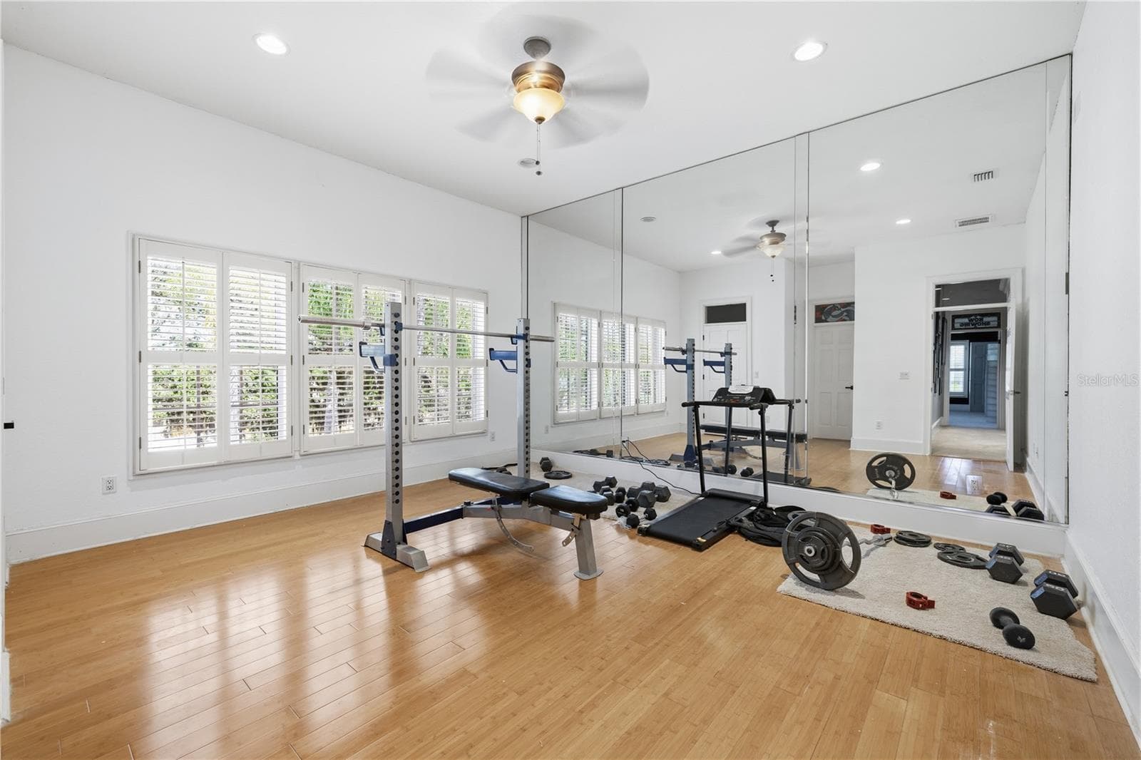 Single Family Residence at 3017 OAKMONT DR, CLEARWATER, photo 14 of 32