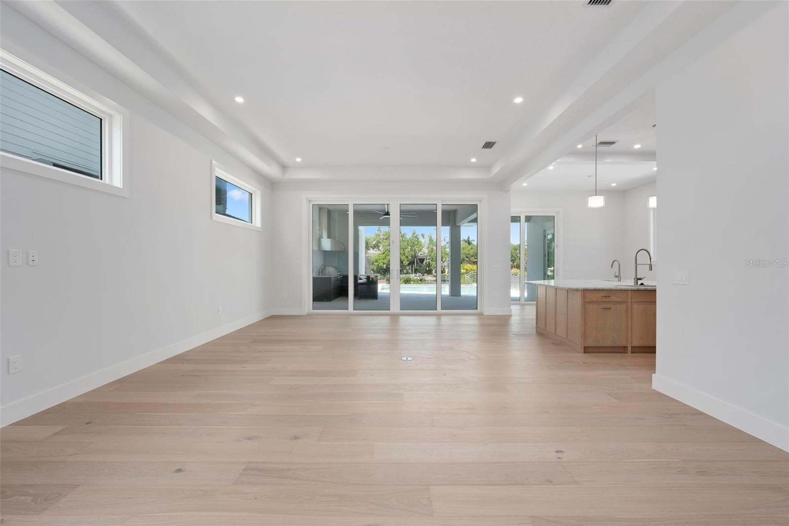 Single Family Residence at 533 VENICE LN, SARASOTA, photo 10 of 100
