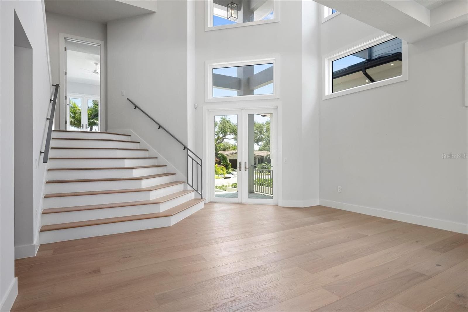 Single Family Residence at 533 VENICE LN, SARASOTA, photo 18 of 100