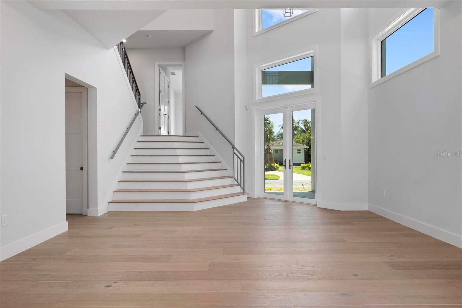 Single Family Residence at 533 VENICE LN, SARASOTA, photo 19 of 100